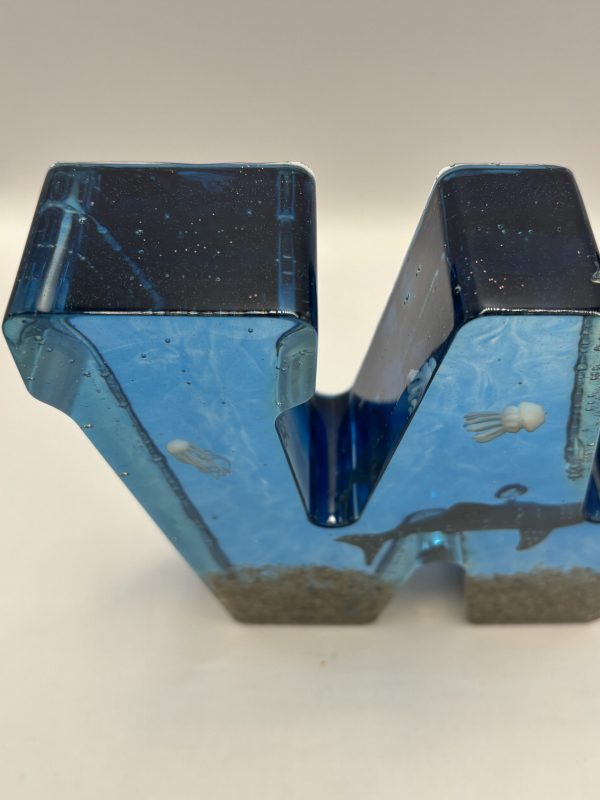 Epoxidharz-Buchstabe Meer